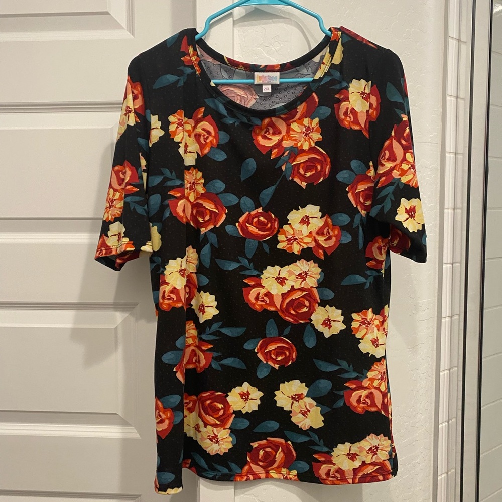 Half sleeve blouse🔥🔥 - Picture 1 of 3